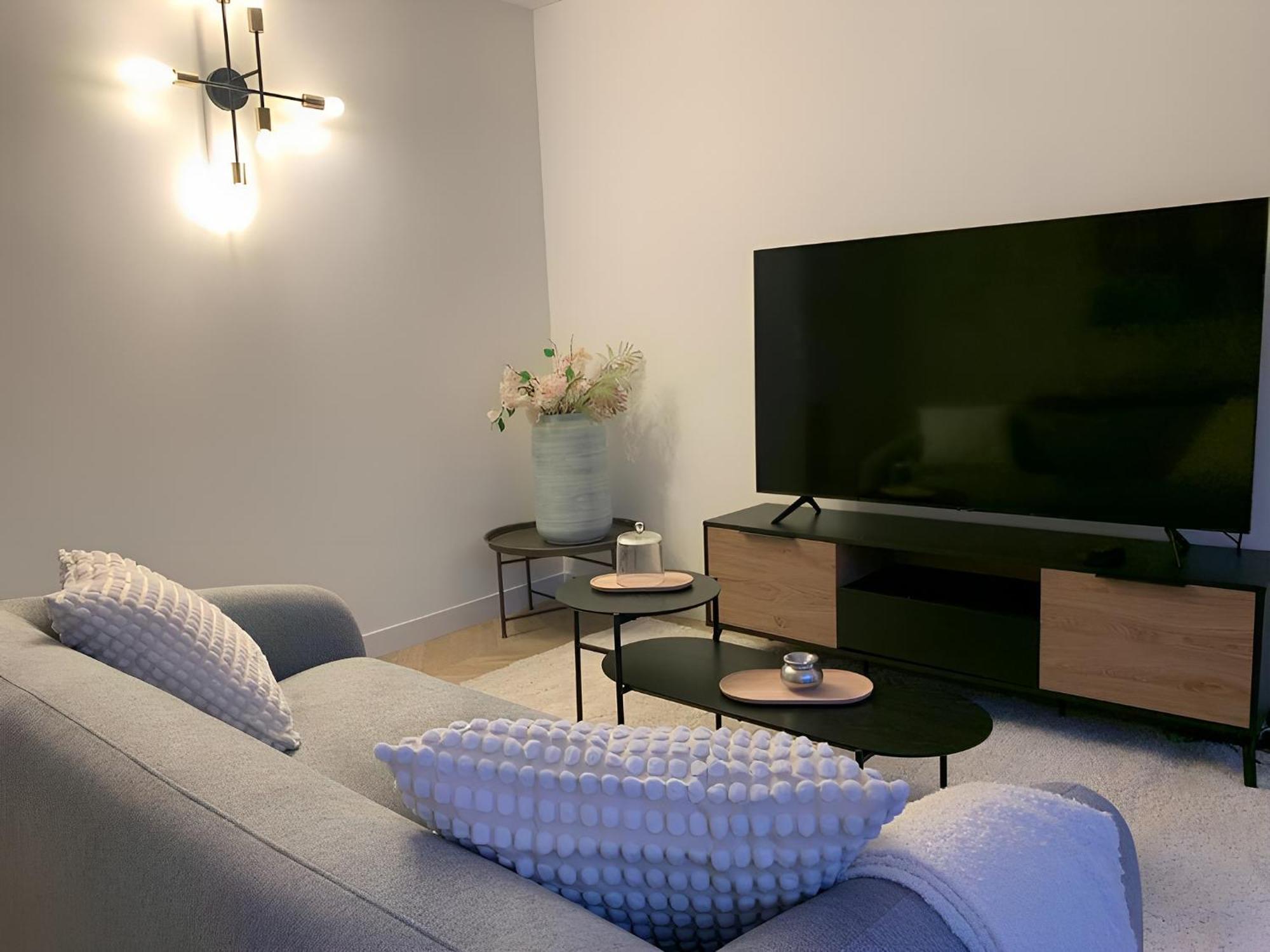 Magnifique Appartement, 3 Min De Paris Левалуа-Пере Экстерьер фото